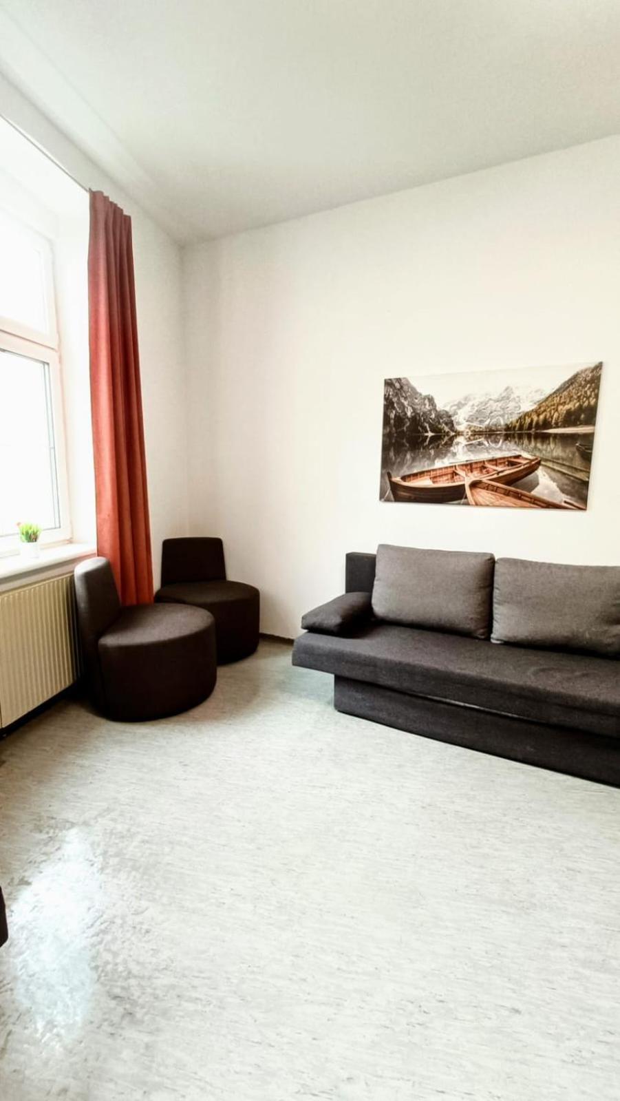 Near Schoenbrunn - Economy Rooms In Shared Apartment At Meidling Train Station Viyana Dış mekan fotoğraf