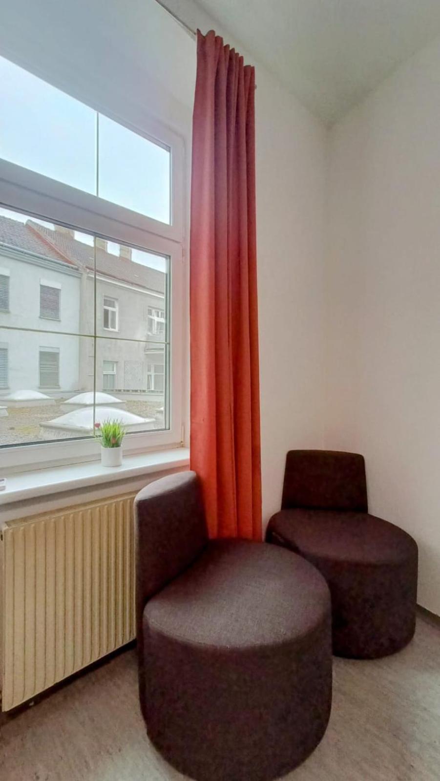 Near Schoenbrunn - Economy Rooms In Shared Apartment At Meidling Train Station Viyana Dış mekan fotoğraf