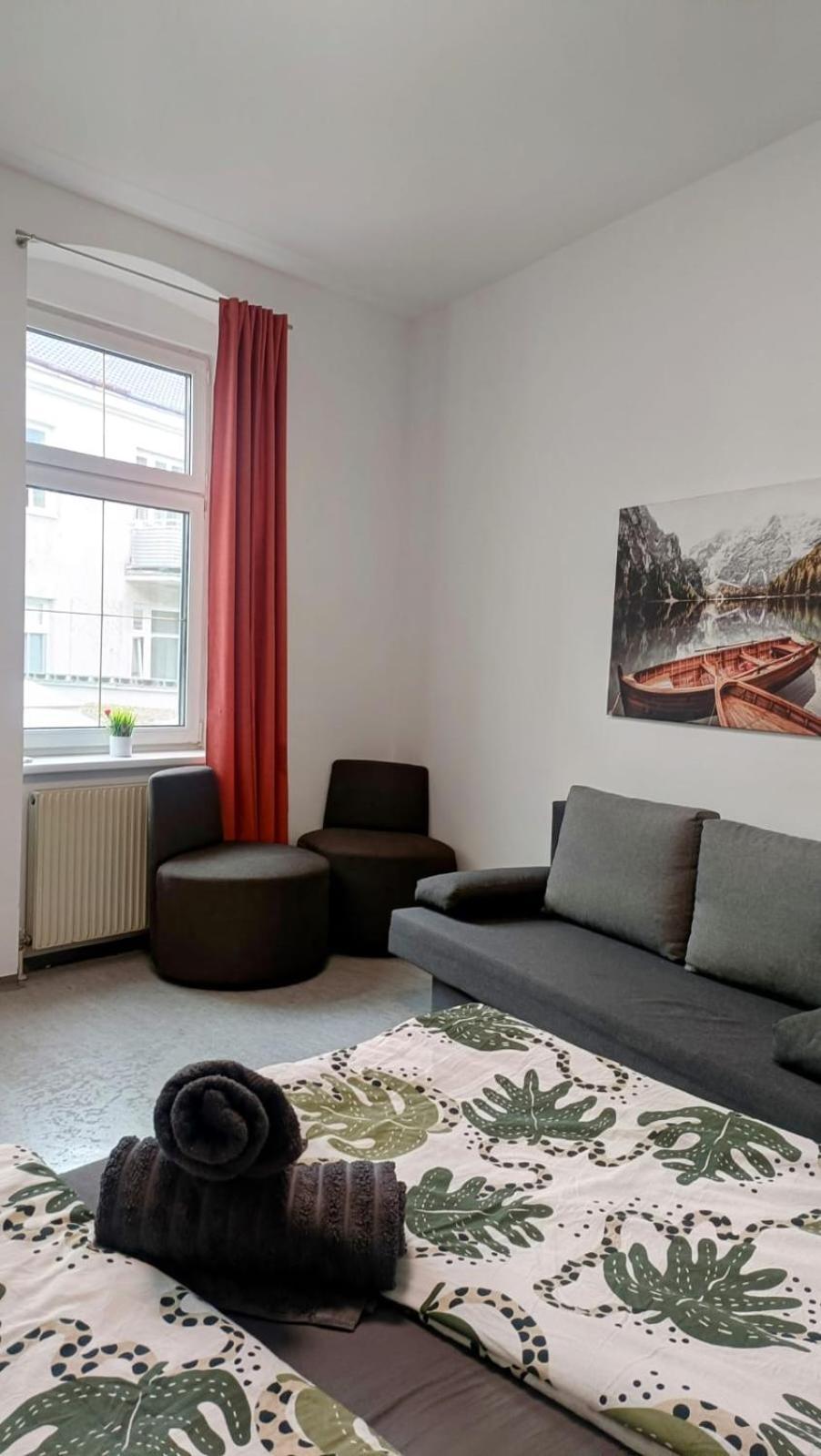 Near Schoenbrunn - Economy Rooms In Shared Apartment At Meidling Train Station Viyana Dış mekan fotoğraf