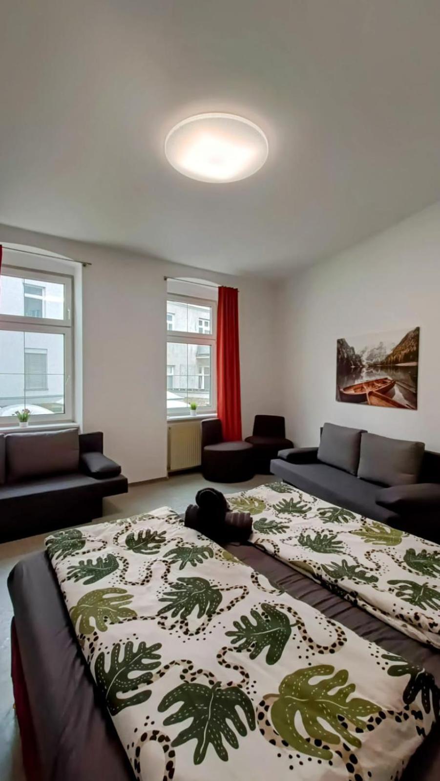 Near Schoenbrunn - Economy Rooms In Shared Apartment At Meidling Train Station Viyana Dış mekan fotoğraf