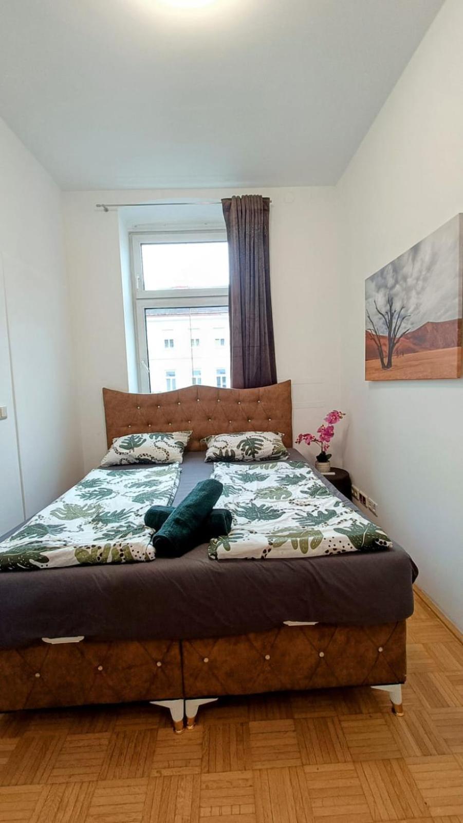 Near Schoenbrunn - Economy Rooms In Shared Apartment At Meidling Train Station Viyana Dış mekan fotoğraf