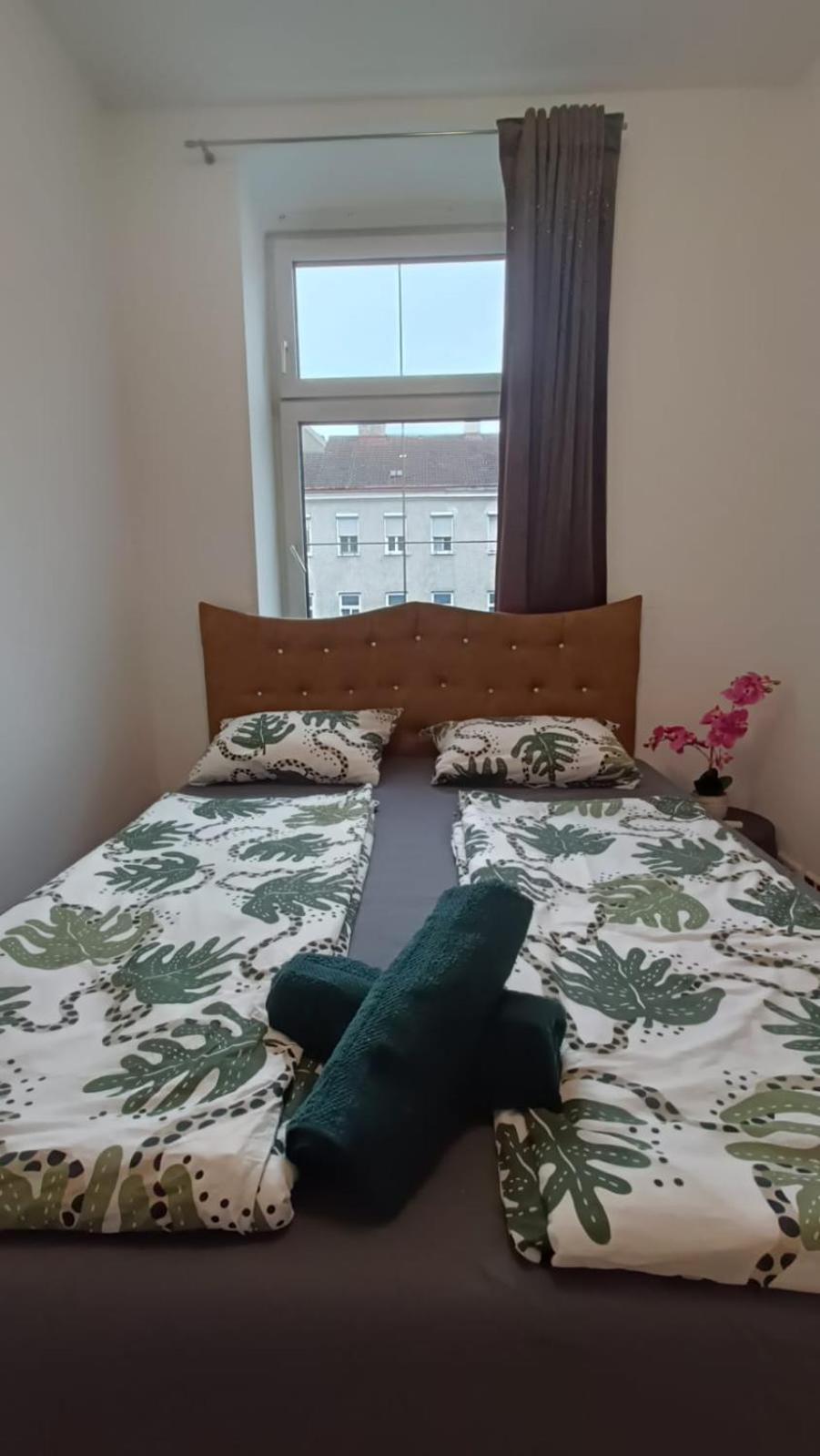 Near Schoenbrunn - Economy Rooms In Shared Apartment At Meidling Train Station Viyana Dış mekan fotoğraf
