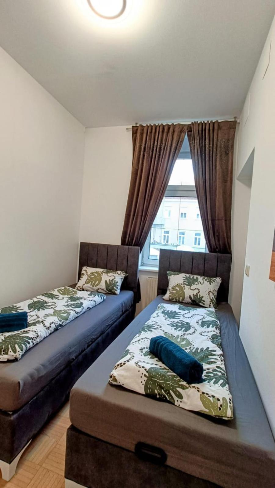 Near Schoenbrunn - Economy Rooms In Shared Apartment At Meidling Train Station Viyana Dış mekan fotoğraf